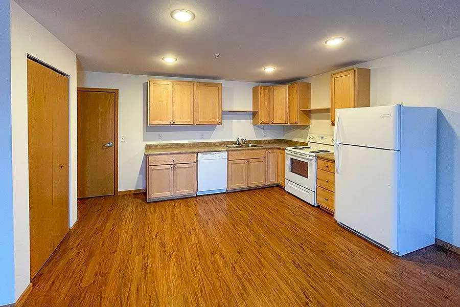 Rock Avenue Apartments — Photo 2
