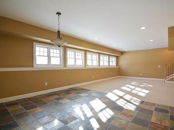 5th image of 1620 Evergreen Ln