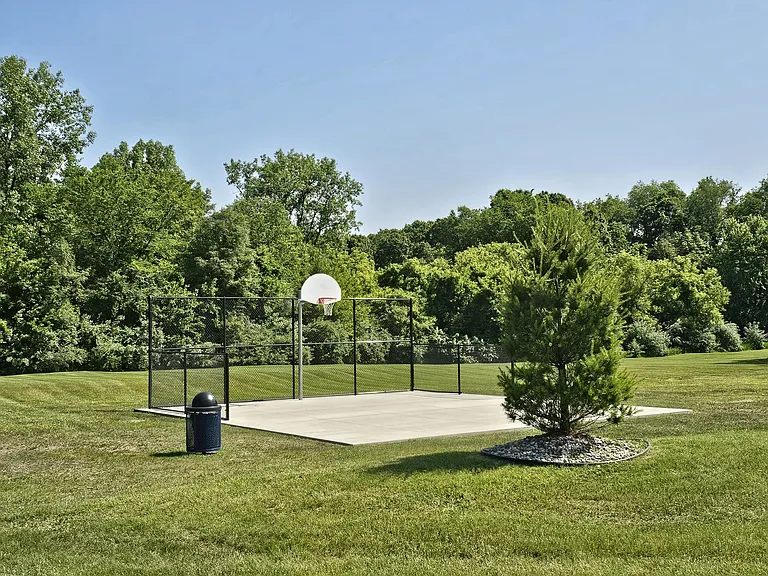 Highland Hills — Photo 22