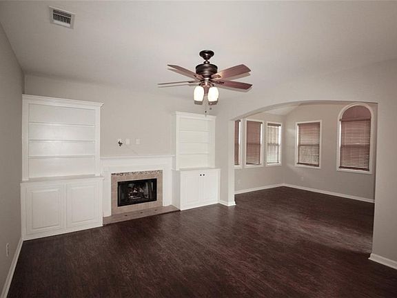 5th image of 1050 Fountain Glen Dr