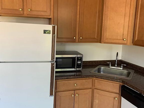 4th image of 5740 Elmer St #E2
