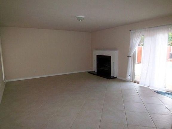 5th image of 2029 Christie Ln