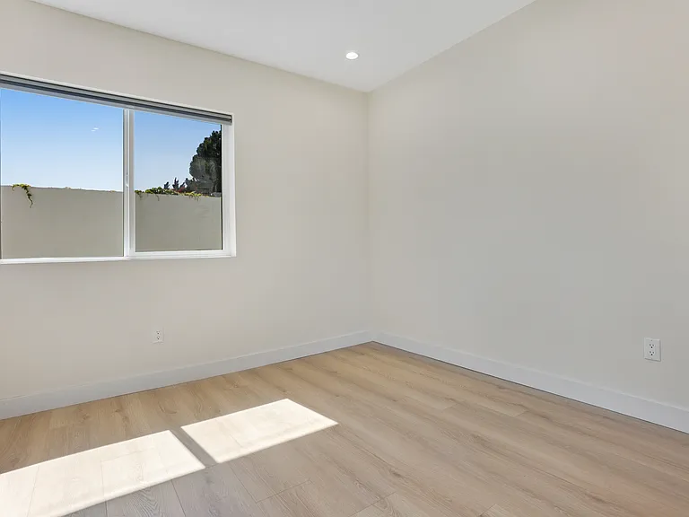 16639 Blackhawk St — Photo 10