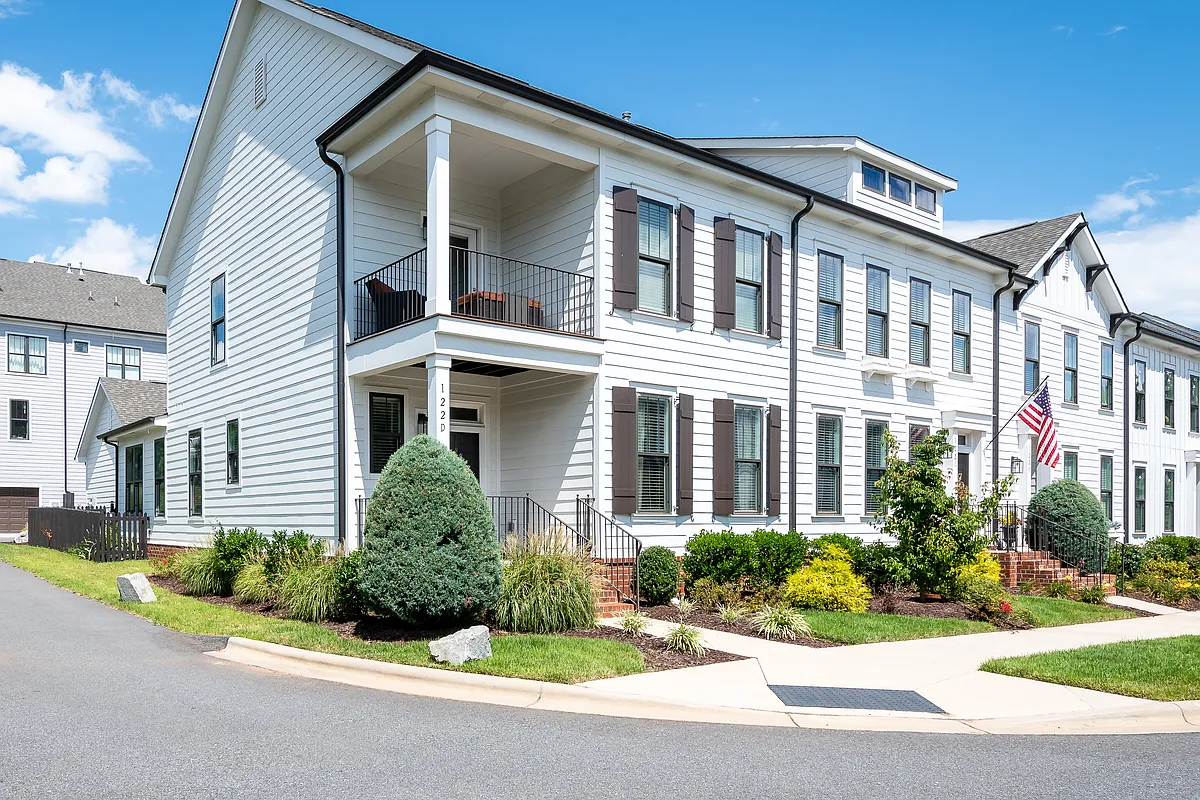 Building Photo - 122 Mint Ave #D