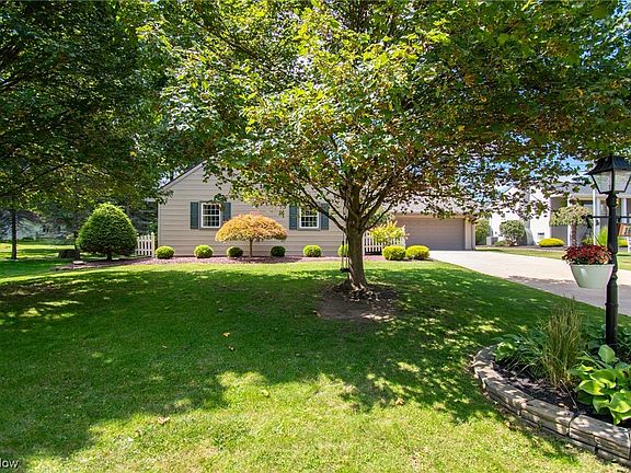 2nd image of 361 Edgewood Dr