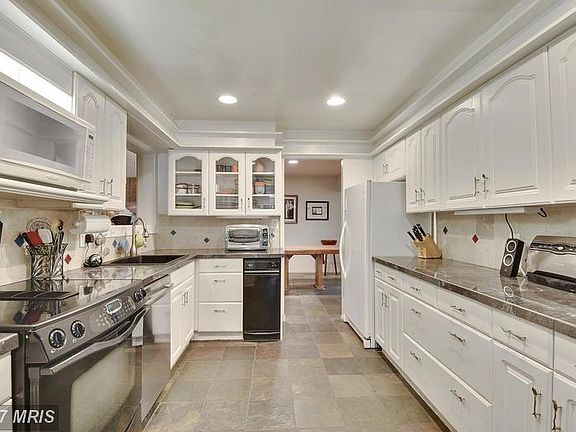2nd image of 19105 Heritage Hills Dr