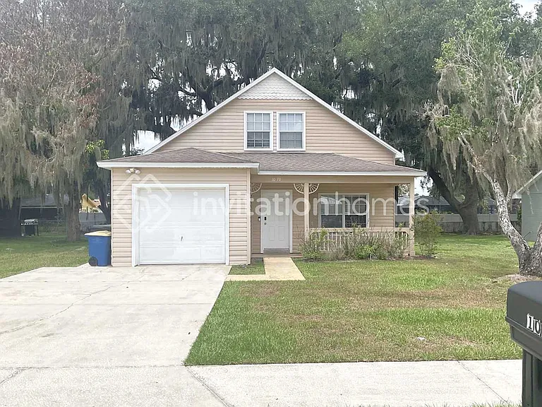 1070 Forrest Dr — Photo 1