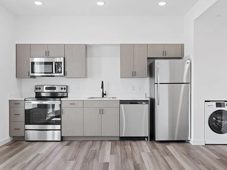 East Line Apartments | Modern Studio Apartments in Downtown Chattanooga — Photo 1