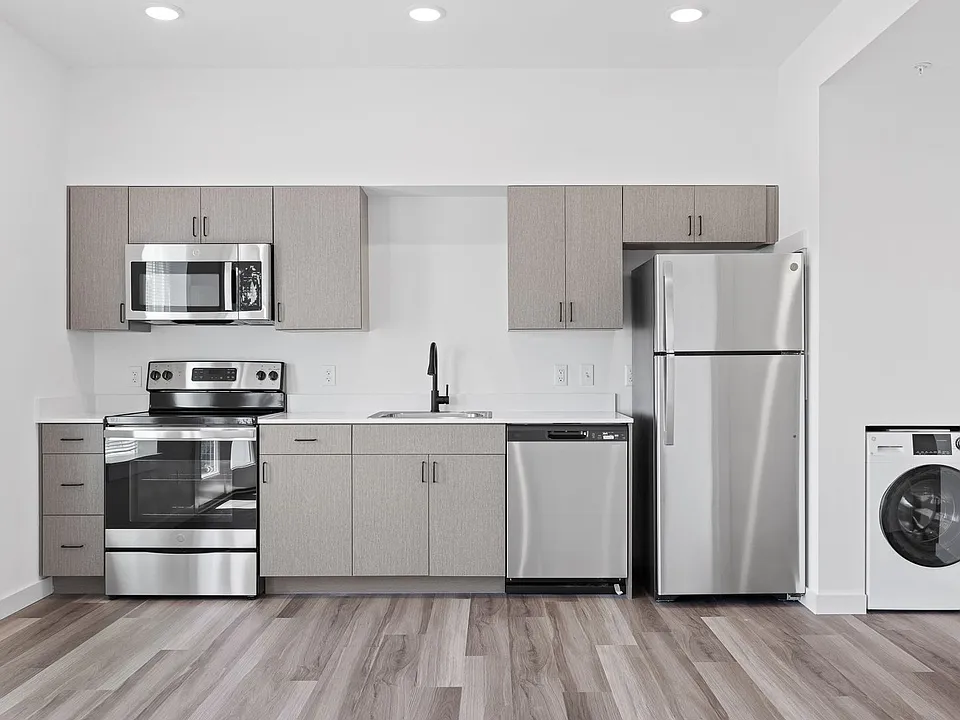East Line Apartments | Modern Studio Apartments in Downtown Chattanooga