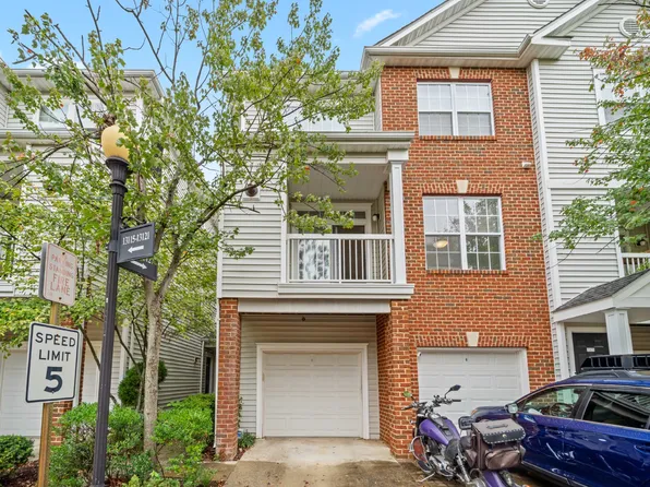 13121 Marcey Creek Rd, Herndon, VA 20171