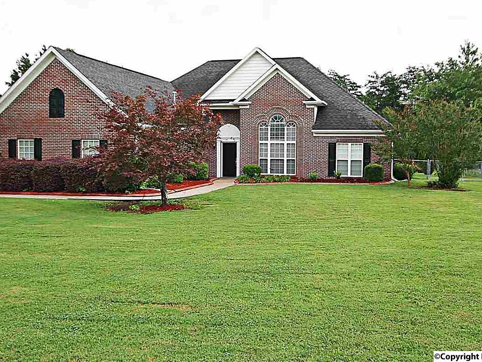 1st image of 105 Larry Worley Dr