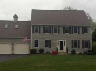 4 Blueberry Ln, Northborough, MA 01532