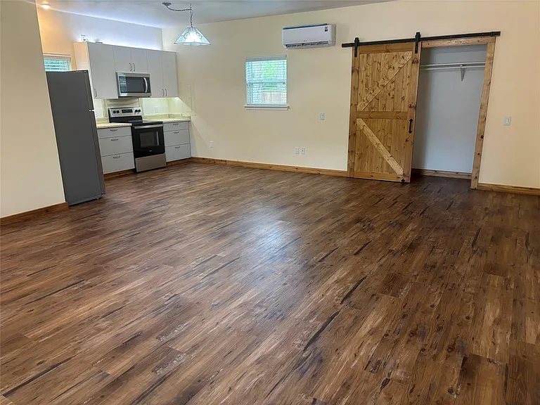 3118 Timber Ln — Photo 5