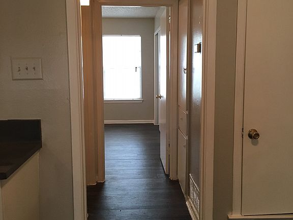 3rd image of 11726 West Ave APT C1