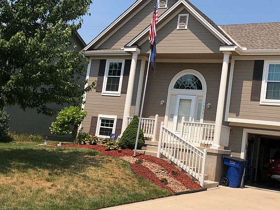 2nd image of 1406 NW Persimmon Dr