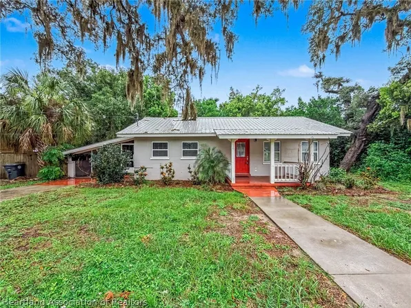 16 E Circle St, Avon Park, FL 33825