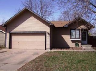 932 E Mona Cir, Wichita, KS 67216
