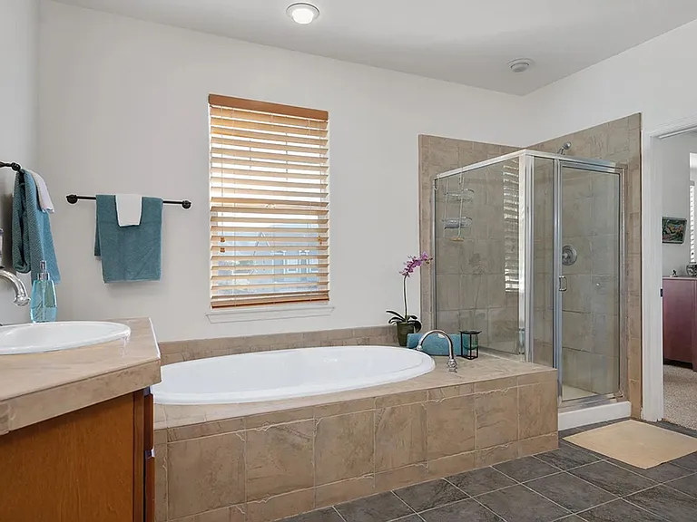 477 Hawk Canyon Ct — Photo 8