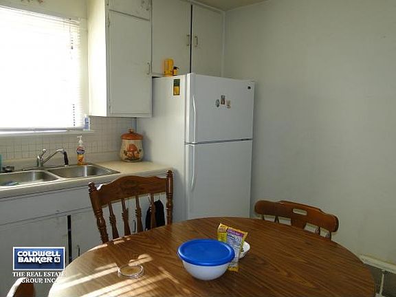 Kitchen includes refrigertor