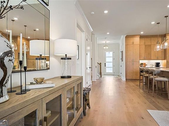 5th image of 5145 Bandolino Ln