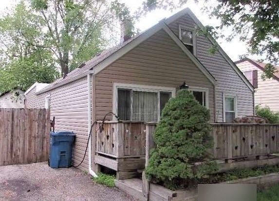 2nd image of 7018 W 74th St