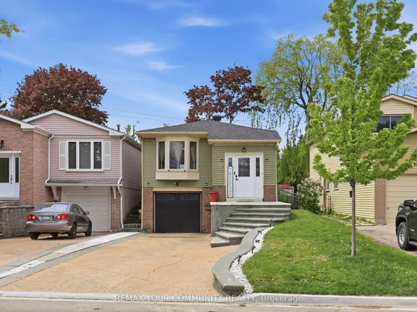 28 Snowshoe Cres, Markham, ON L3T 4M6