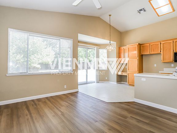 5th image of 232 Fremantle Ct