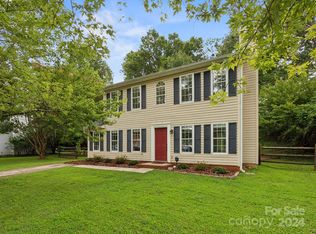 7910 Glencannon Dr, Charlotte, NC 28227