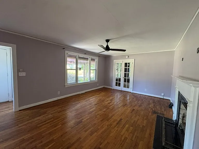 412 College Ave — Photo 3
