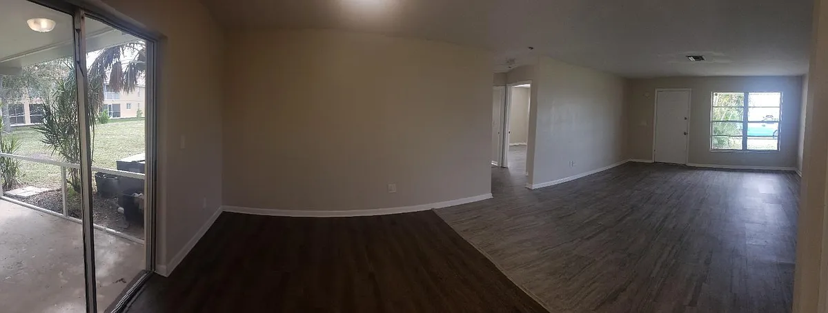 Building Photo - 4429 SW 8th Pl #1