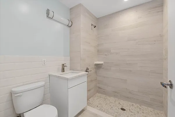 Rented by NY Space Finders Inc. | media 18