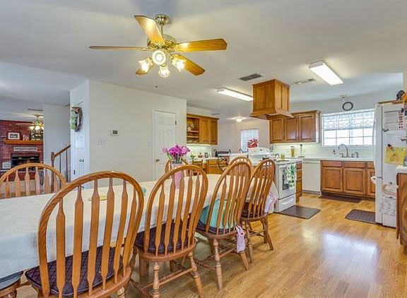 3rd image of 4312 County Road 607