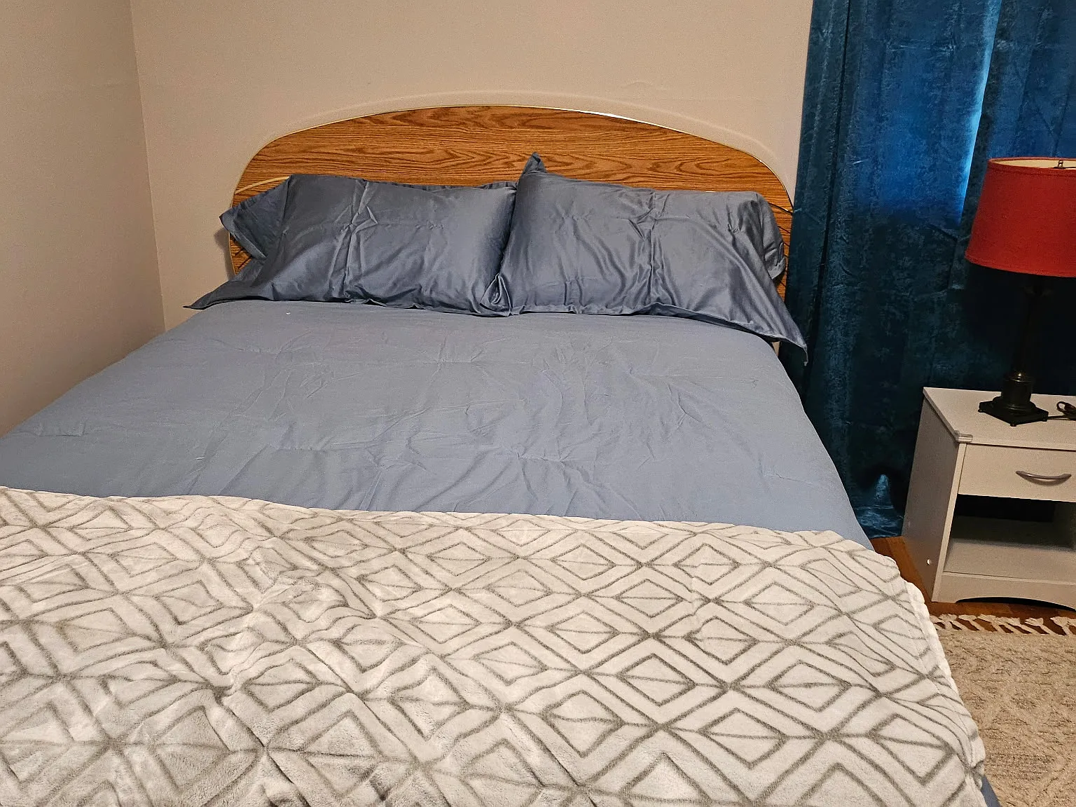 3 bed, 1014 sqft, $2,400 — Photo 2