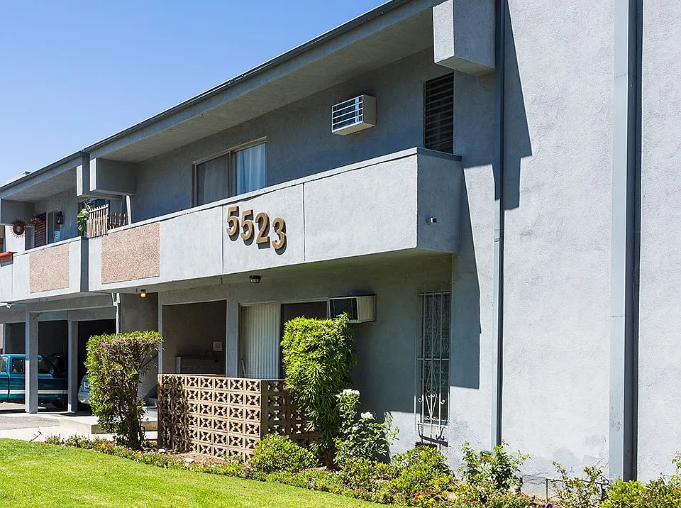 5523 Denny Ave #13