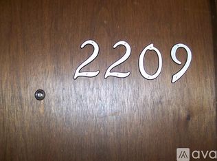 2209 Stoneybrook Rd, Pekin, IL 61554