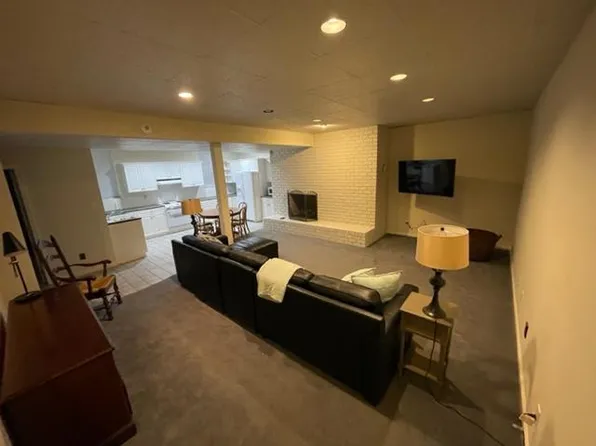 4033 Columbine Cir, Charlotte, NC 28211