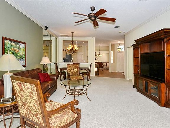 5th image of 9563 Forest Hills Cir