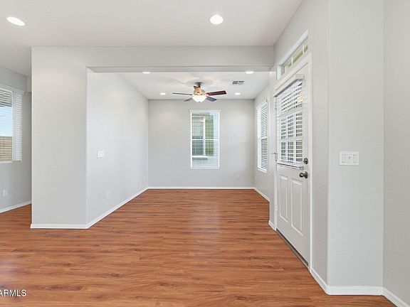 4th image of 21153 W SYCAMORE Drive