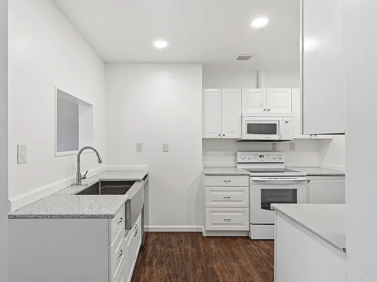 7606 Williamson Creek Dr — Photo 18