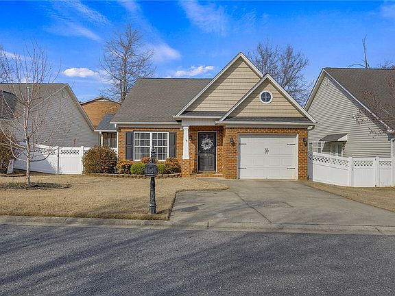 4th image of 111 Abigail Ln