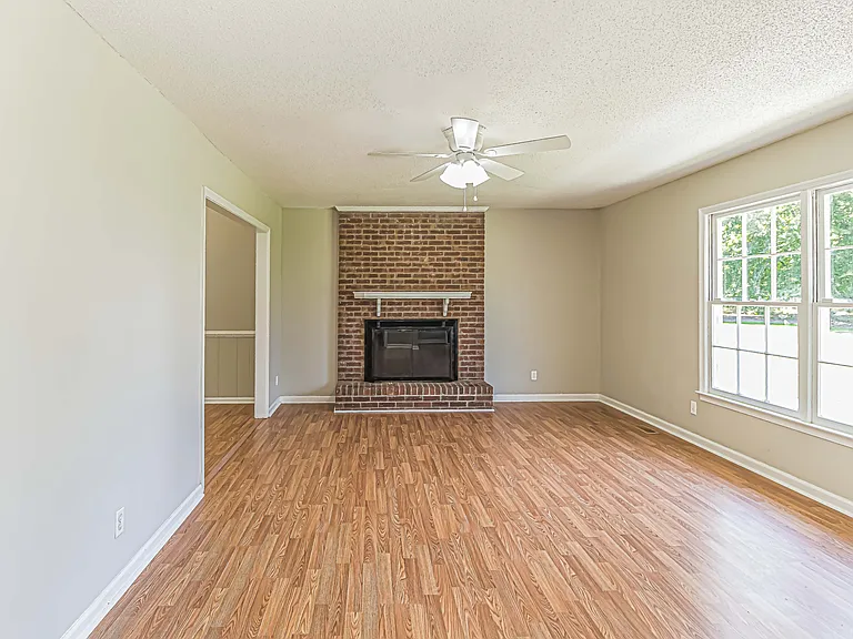 108 Fox Run Cir — Photo 24