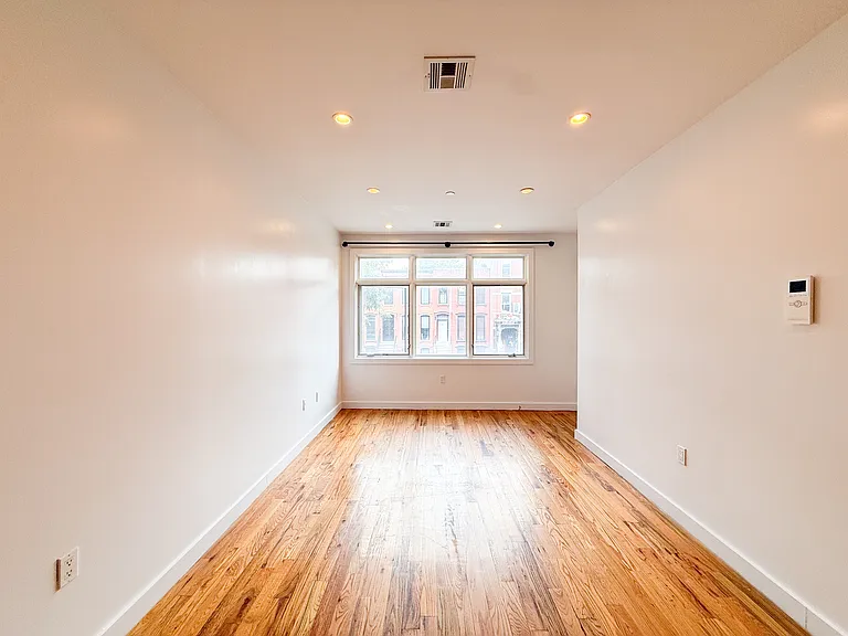 596 Quincy St #3 — Photo 3