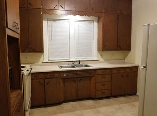 720 W 9th St, Waterloo, IA 50702