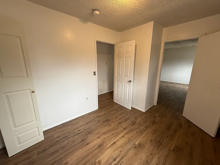 3626 Harriet St — Photo 4