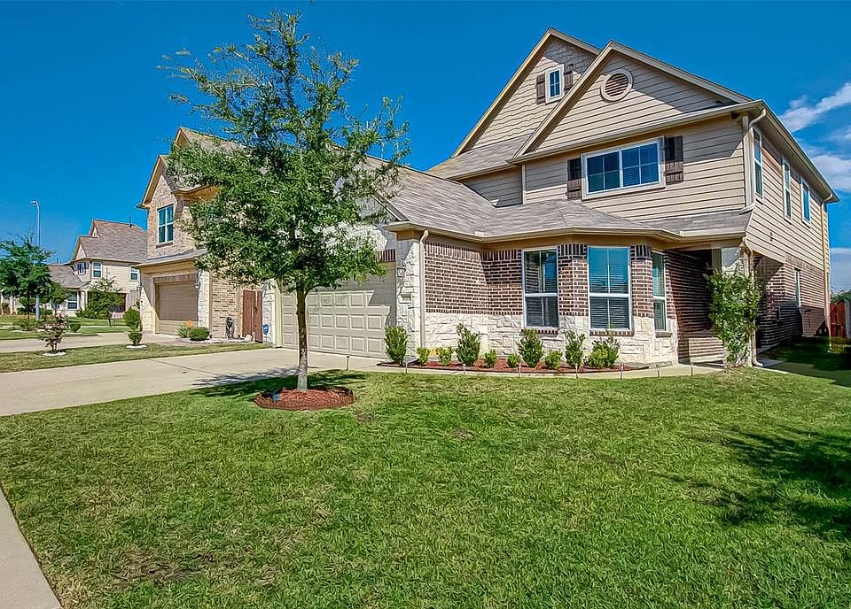 1st image of 3318 Cabin Wood Way