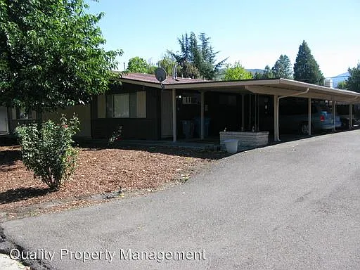 111 N 3rd St photo 1