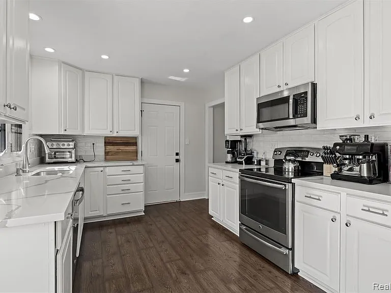 6511 Timber Ridge Dr — Photo 5