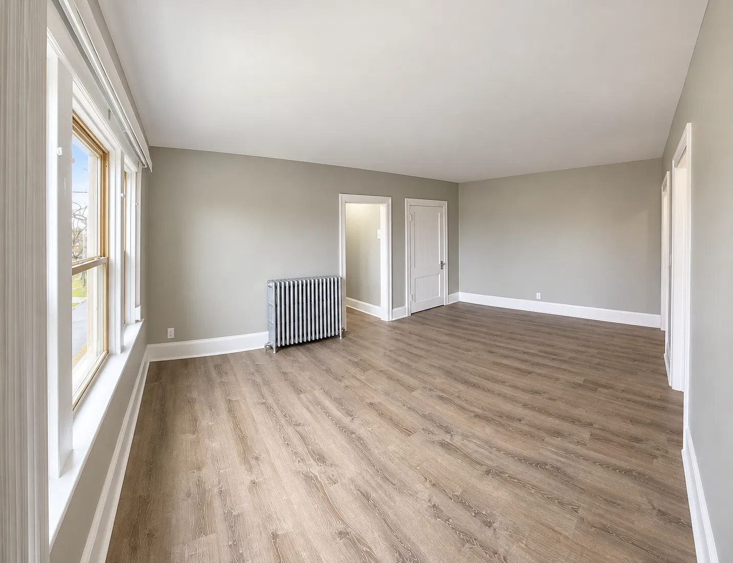 2255 Delaware Ave — Photo 2