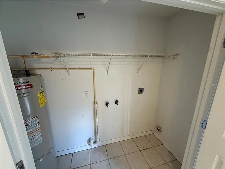 9515 SW 31st Ct — Photo 7