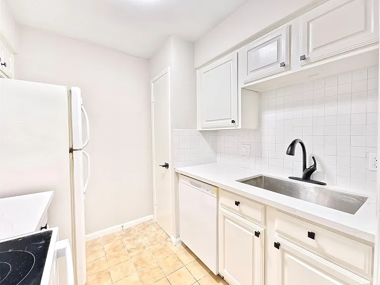 2507 Montrose Blvd #49 — Photo 12